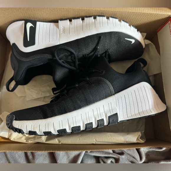 Nike Shoes - Nike Free Metcon 6